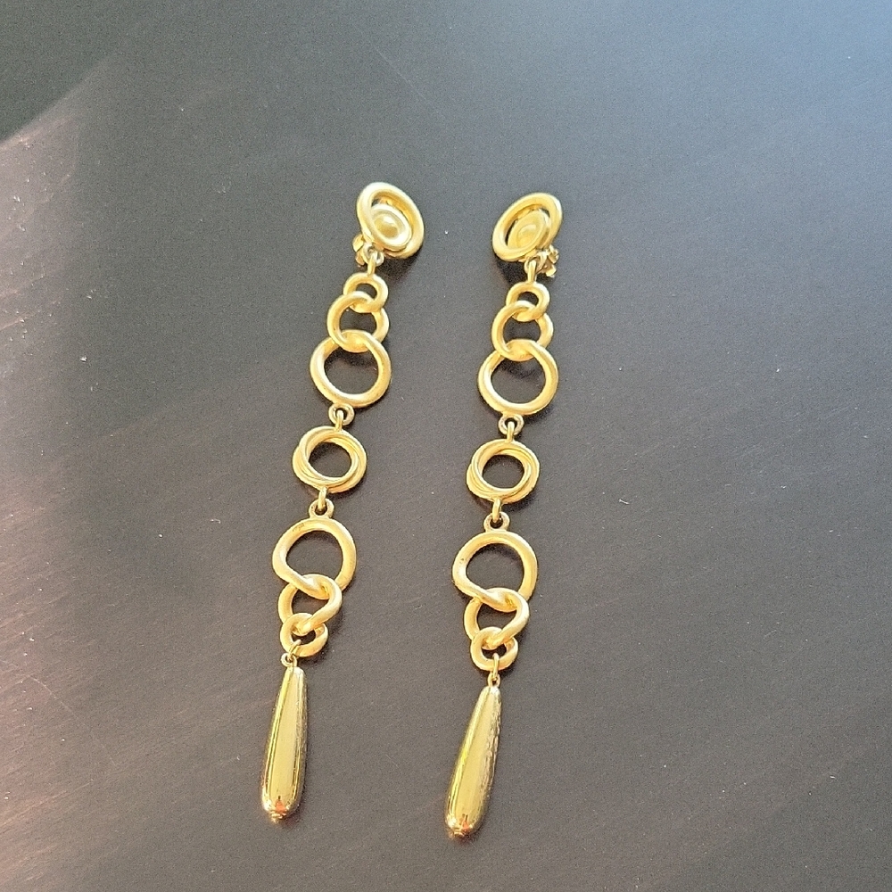 Elegant Gold Drop Earrings